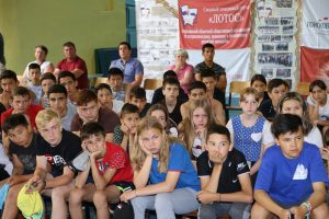 Уроки мужества и различные патриотические выставки провели астраханские поисковики для участников регионального этапа Всероссийских детско-юношеских военно-спортивных игр "Орленок" и "Зарница"